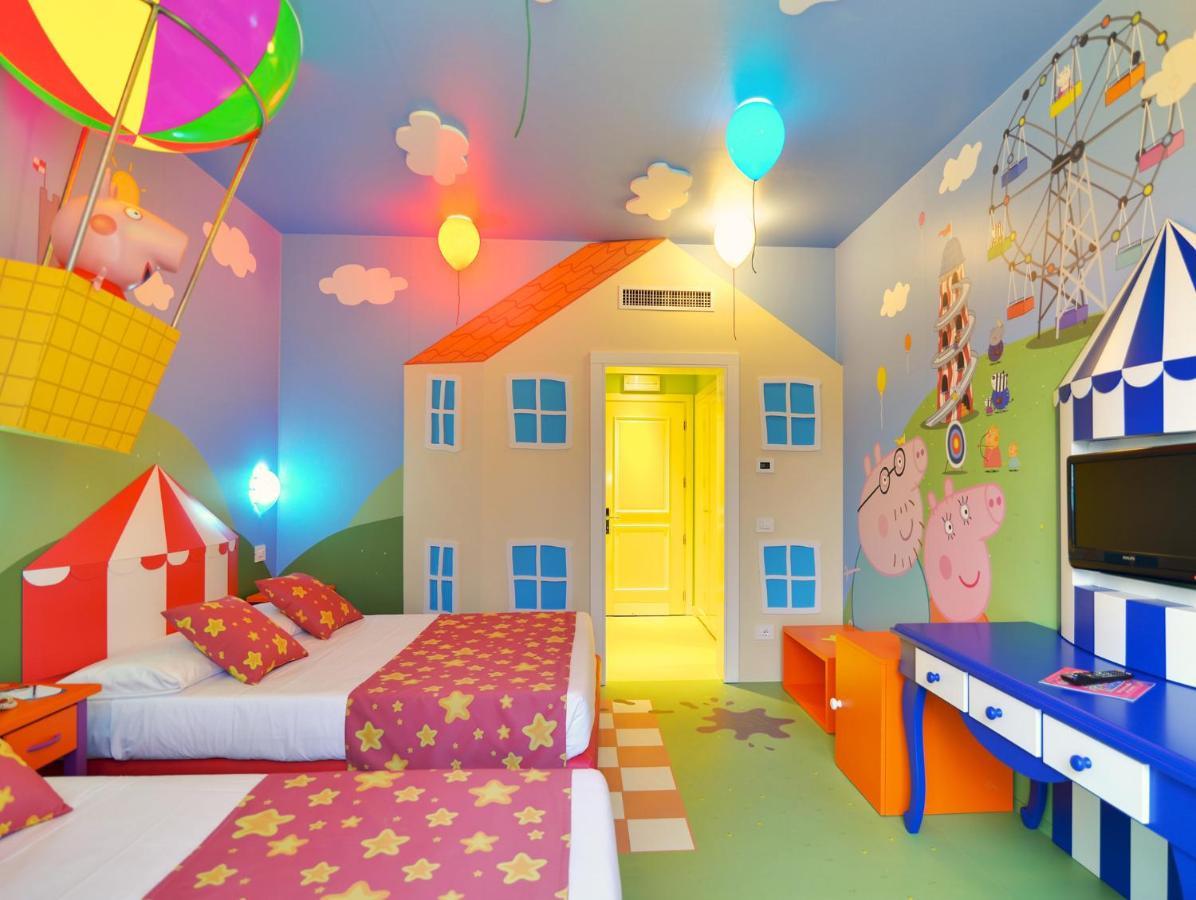 Roulette Themed Room B