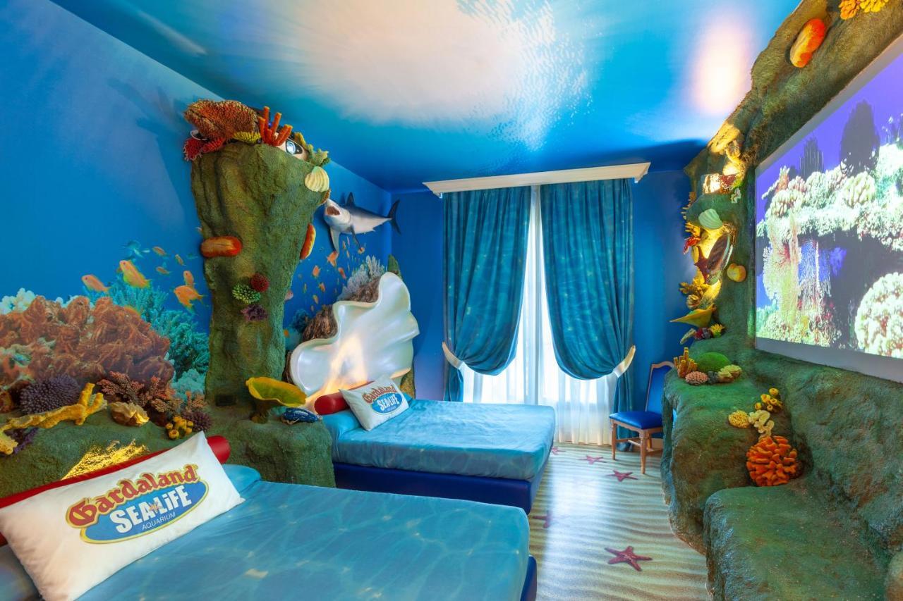 Roulette Themed Room B